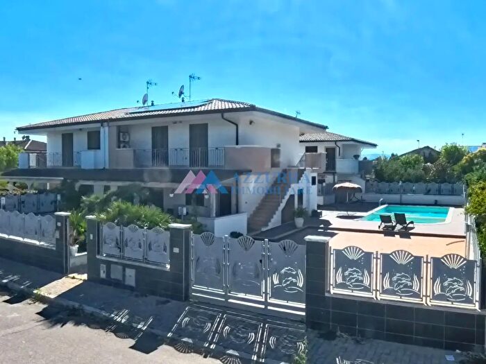Casa con 7 locali in vendita in Via Giovanni Beltrame, Montenero Di Bisaccia