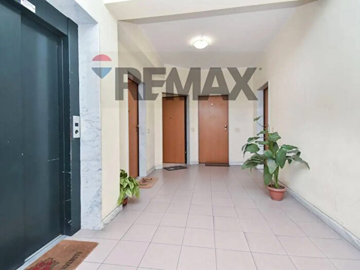 Appartamento trilocale in vendita in Via Regina Bianca, Catania