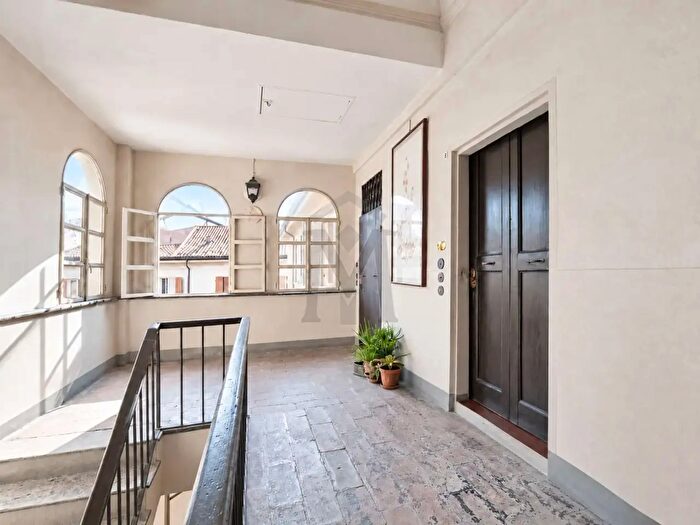 Appartamento con 12 locali in vendita in Reggio nell'Emilia