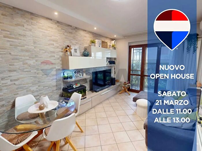 Appartamento trilocale in vendita in Rodano