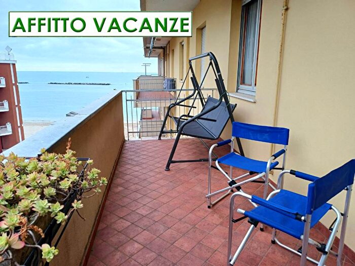 Appartamento trilocale in affitto in Viale Giosuè Carducci, Parco di Levante Boschetto, Cesenatico