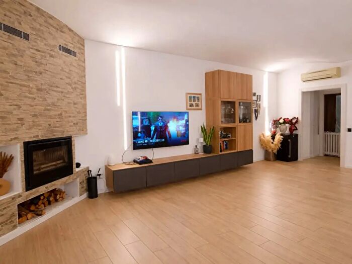 Casa quadrilocale in vendita in San Giorgio Piacentino