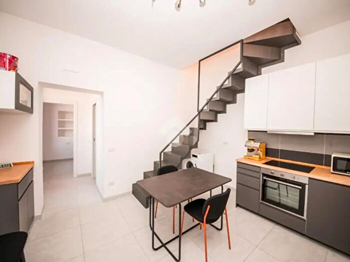 Appartamento trilocale in vendita in Via delle Forze Armate, Milano