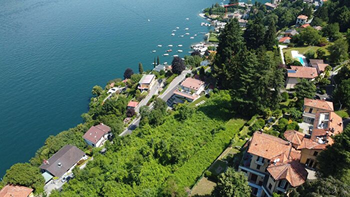 Appartamento bilocale in vendita in Via Pianella, Faggeto Lario