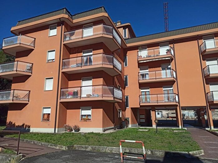 Appartamento bilocale in affitto in Ponte Azzone Visconti, Pescarenico, Lecco