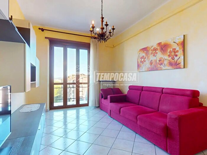 Appartamento trilocale in vendita in Via Grazia Deledda, Collegno