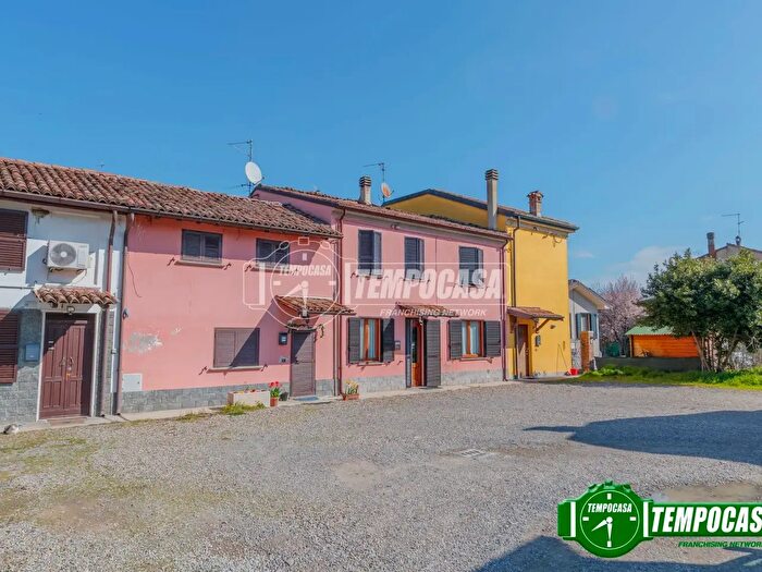 Casa trilocale in vendita in Strada Nizzolaro Gerbido, Piacenza