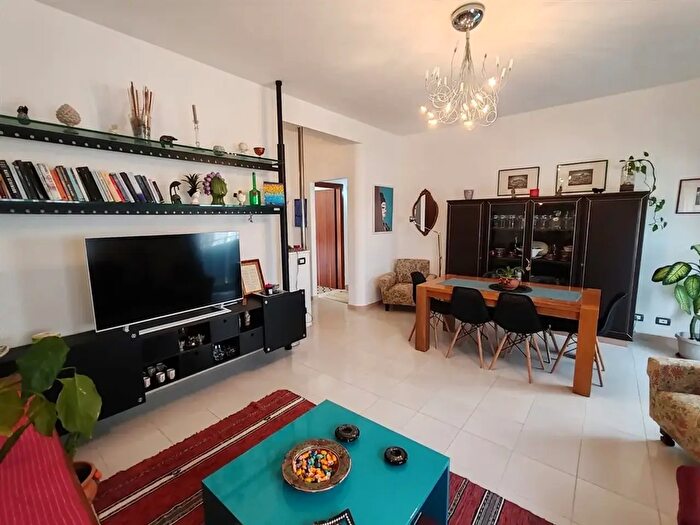 Appartamento con 5 locali in vendita in Via Alba, Erice