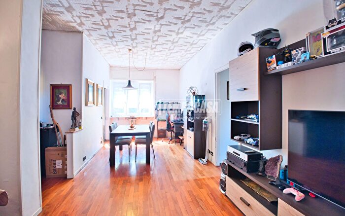 Appartamento trilocale in vendita in Novara