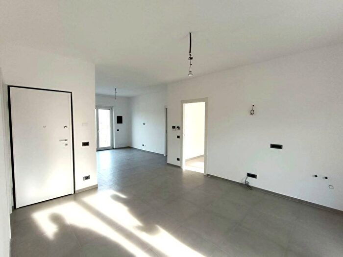 Appartamento quadrilocale in affitto in Corso Canale, Mussotto Corso Asti, Alba