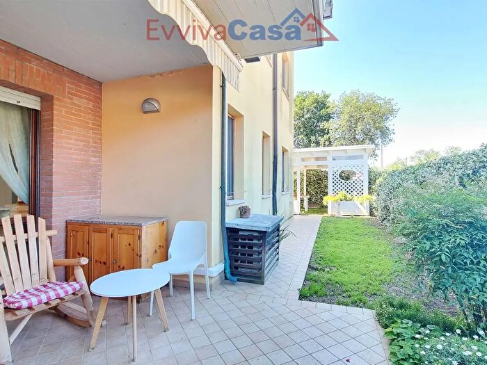 Appartamento quadrilocale in vendita in Via Pio VI, Ostra
