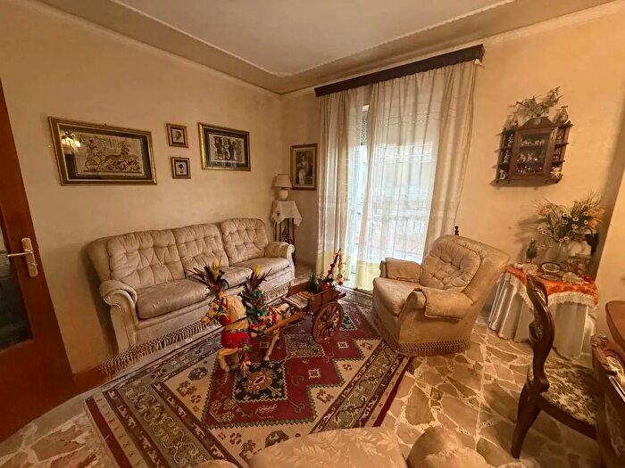 Appartamento con 5 locali in vendita in Siracusa