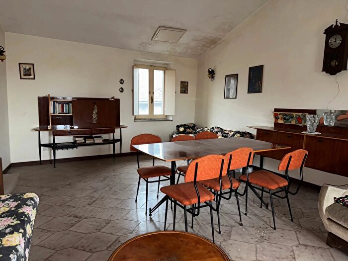 Appartamento quadrilocale in vendita in Via San Salvatore, Vasanello