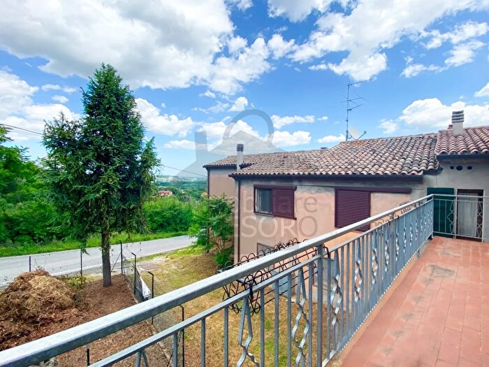 Casa con 15 locali in vendita in Poggio Torriana Rn, Poggio Torriana