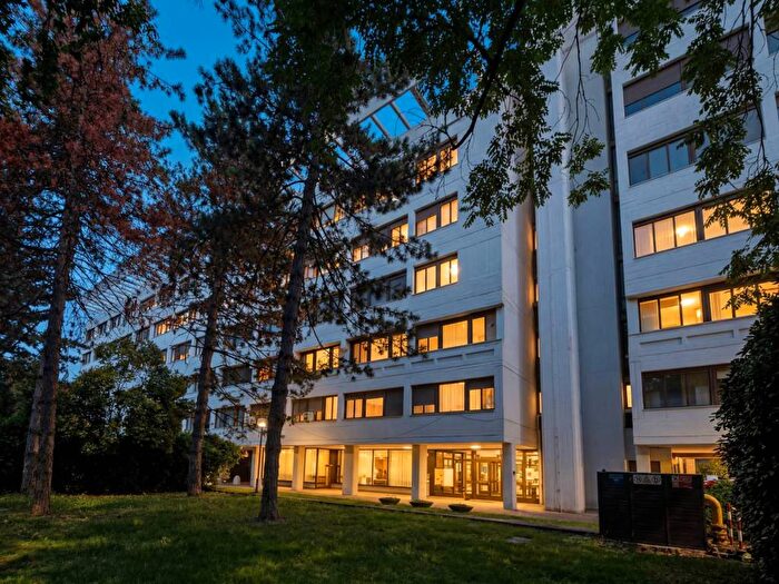 Appartamento trilocale in vendita in Viale Antonio Silvani, Saffi, Bologna