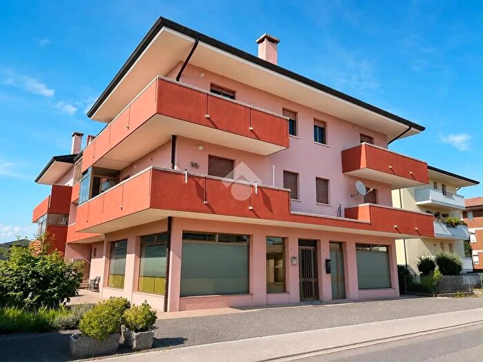 Appartamento quadrilocale in vendita in Via Savorgnan di Brazzà, Codroipo