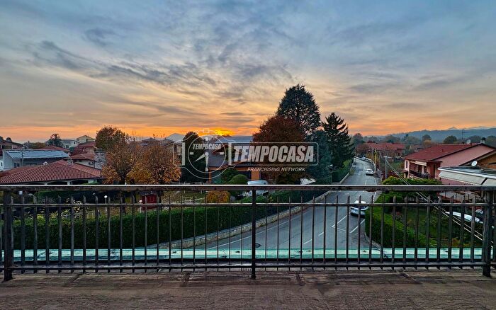 Appartamento con 5 locali in vendita in Via Dante Alighieri, Rivalta Di Torino