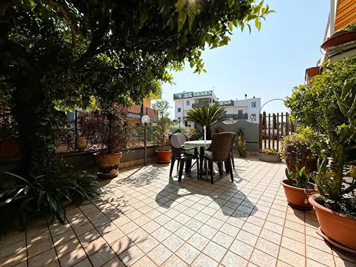 Appartamento trilocale in vendita in Via Guido Gozzano, Cisterna Di Latina