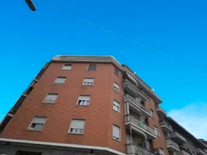 Appartamento bilocale in vendita in Via Adamello, Torino