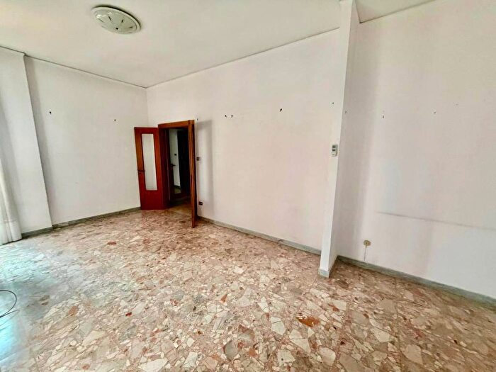 Appartamento trilocale in affitto in Viale Elena, Centro, Ottaviano