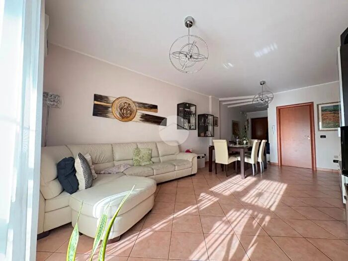 Appartamento trilocale in vendita in Via Gioacchino da Fiore, Montalto Uffugo