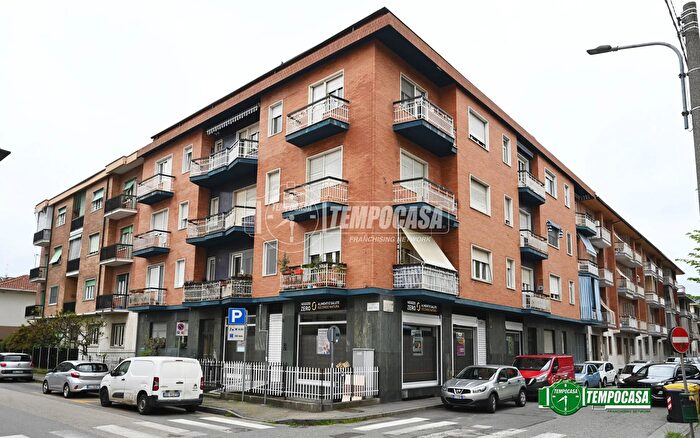 Appartamento trilocale in vendita in Via Lelio Silva, Venaria Reale