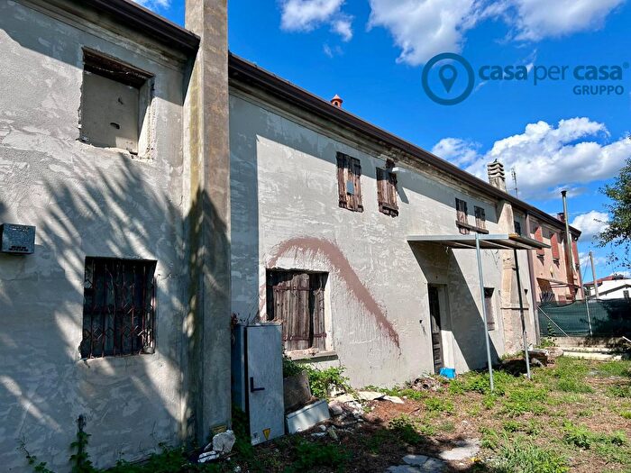 Casa in vendita in Via Ronchello, Lusia