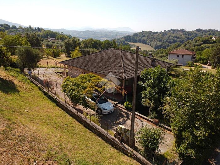 Casa con 5 locali in vendita in Via San Michele, Cantalupo In Sabina