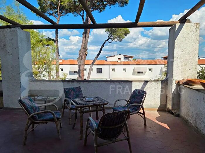 Appartamento quadrilocale in vendita in Via degli Oleandri, Sessa Aurunca