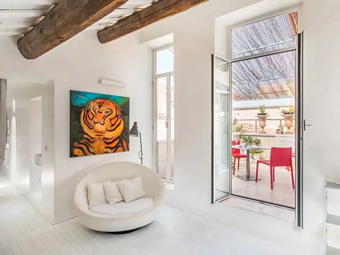 Appartamento trilocale in vendita in Via della Pigna, Roma