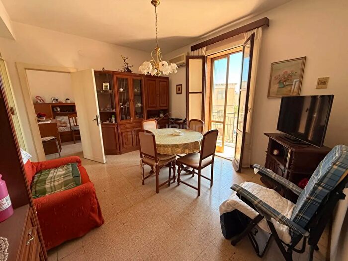 Appartamento trilocale in vendita in Via Antonello da Messina, Siracusa
