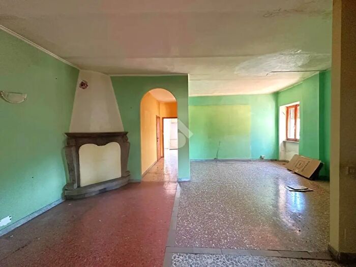 Appartamento quadrilocale in vendita in Largo Delio Milioni, Viterbo