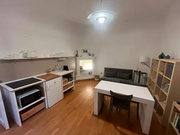 Appartamento bilocale in affitto in Via Paolo Sarpi, Milano