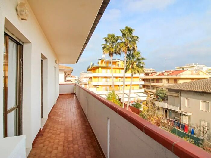 Appartamento trilocale in vendita in Via Mincio, Alba Adriatica