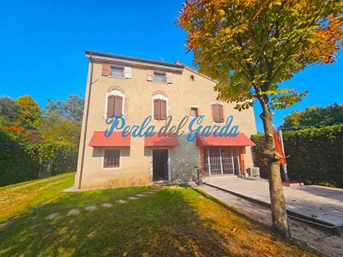 Casa con 5 locali in affitto in Lazise