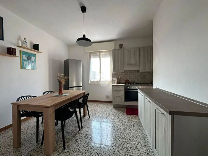 Appartamento trilocale in vendita in Via Roma, Bussolengo