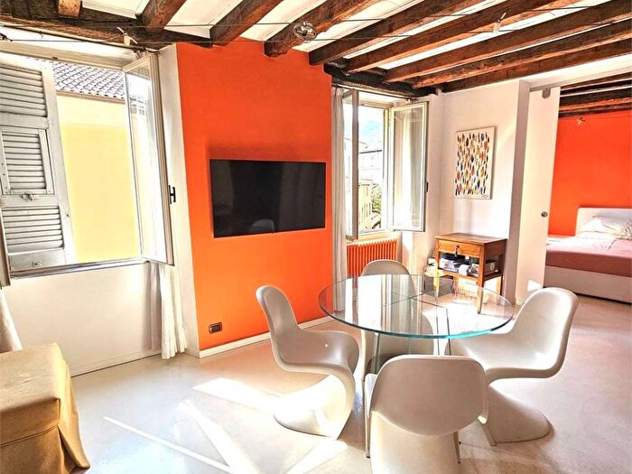 Appartamento bilocale in affitto in Centro Storico, Como