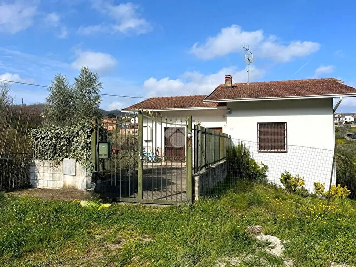 Casa con 5 locali in vendita in Via San Giacomo, San Giorgio Del Sannio