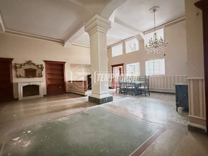 Appartamento quadrilocale in vendita in Via Mariano Riccio, Messina