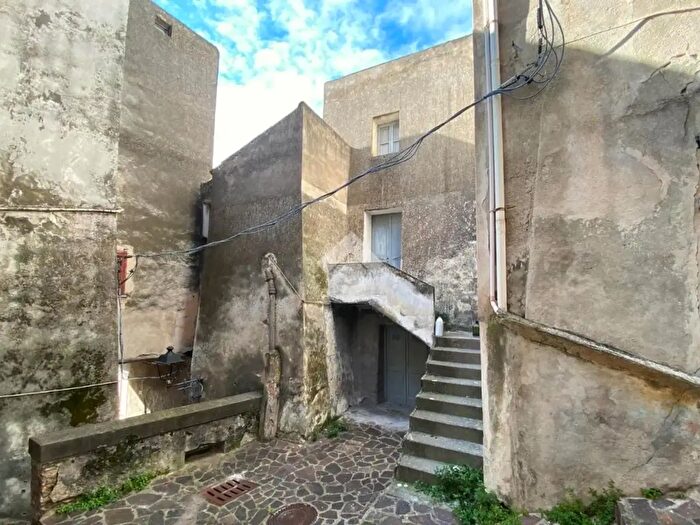 Casa bilocale in vendita in Via Porta di Basso, Cetraro