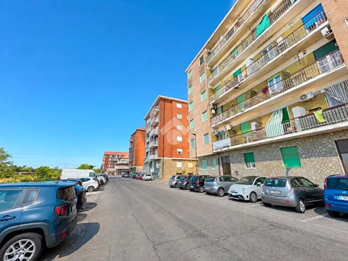 Appartamento trilocale in vendita in Via Pinerolo, Rivalta Di Torino
