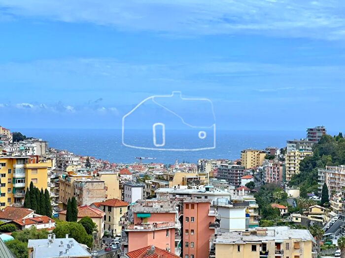 Appartamento trilocale in vendita in Strada Borgo Tinasso, Sanremo