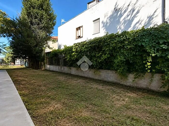 Appartamento trilocale in vendita in Via Fonte Romana, Pescara