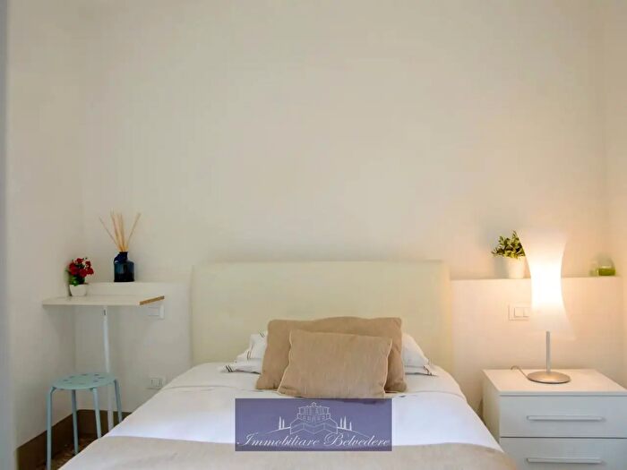 Appartamento con 6 locali in vendita in Via Jacopo Peri, Firenze