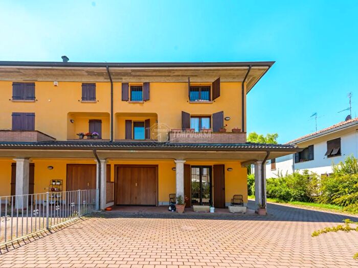 Casa con 5 locali in vendita in Via Castelli a, Rio Saliceto