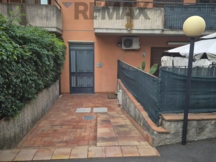 Appartamento con 5 locali in vendita in Via Riposto, Mascalucia