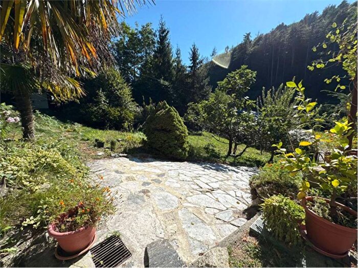 Casa con 5 locali in vendita in Via Bee Pian Nava, Bee