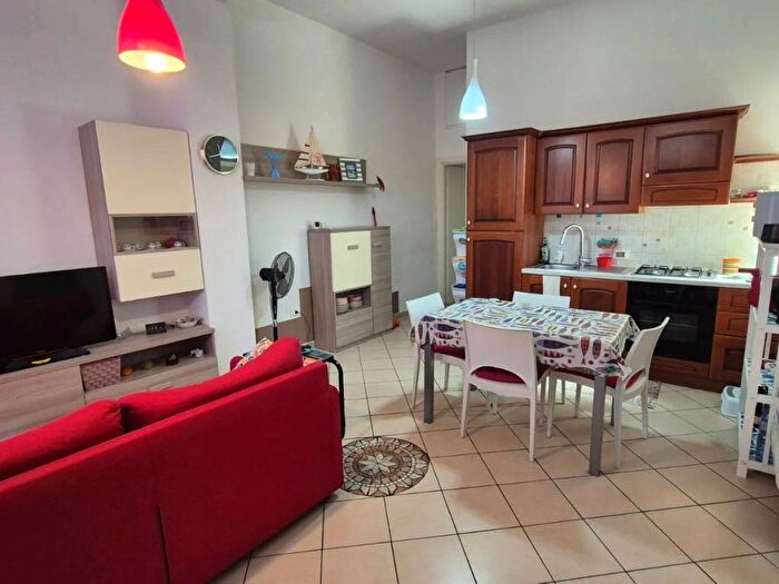 Appartamento trilocale in affitto in Centro, Piombino