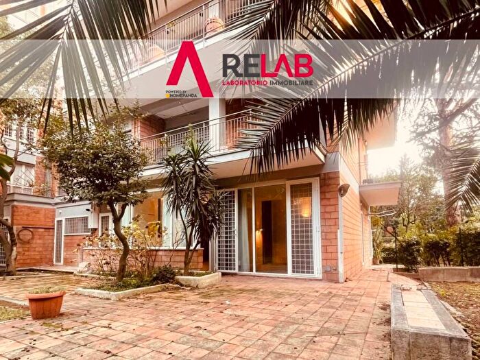 Appartamento trilocale in affitto in Via Adolfo Gandiglio, Colli Portuensi Casaletto, Roma