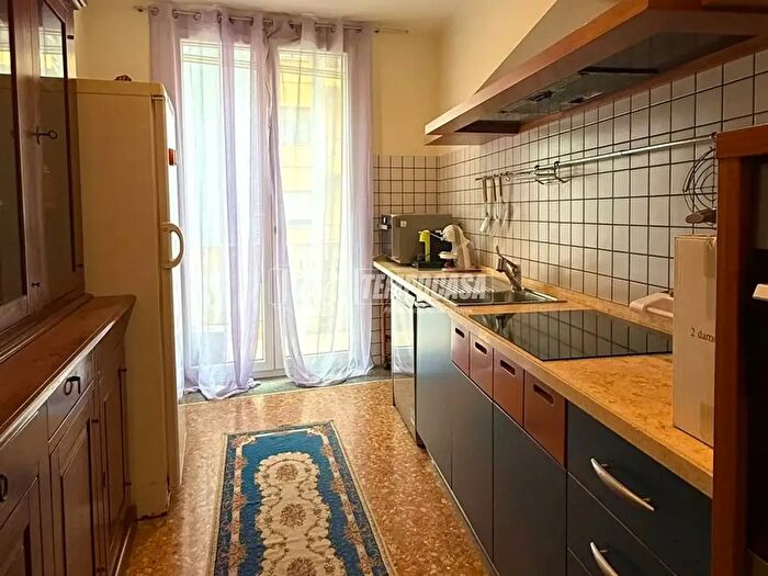 Appartamento quadrilocale in vendita in Via San Benedetto, Cagliari